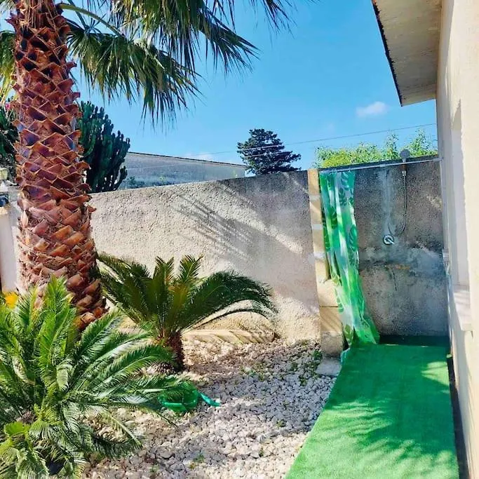 A Casa Di Nonno Pippo Villa Marsala 0*,  İtalya